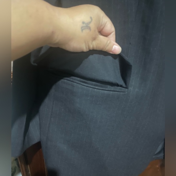 H&M pin stripe blazer. Size XL . Used gently - Picture 3 of 9